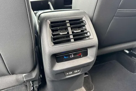 CY25ECD Volkswagen Tiguan 2.0 TDI R-Line 5dr DSG ⭐Winter pack with heated outer rear seats⭐ Thumbnail #36