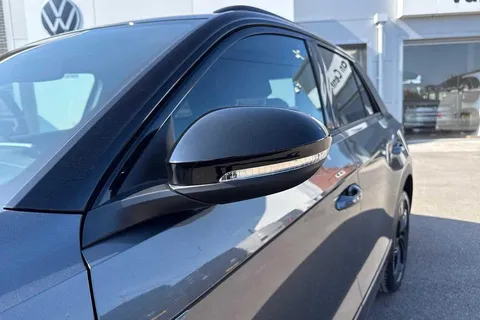 CX75KOB Volkswagen T-Roc 2.0 TDI 150 EVO R-Line 5dr DSG ⭐Black Design Pack⭐ Thumbnail #32