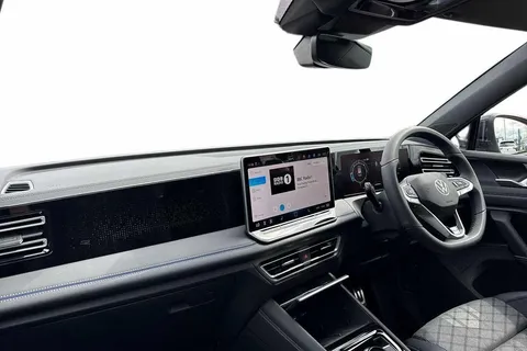 CY25ABF Volkswagen Tiguan 2.0 TDI R-Line 5dr DSG Thumbnail #10