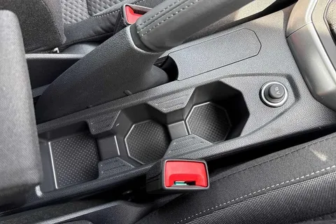 CX75KMK Volkswagen Polo 1.0 TSI Life 5dr Thumbnail #38