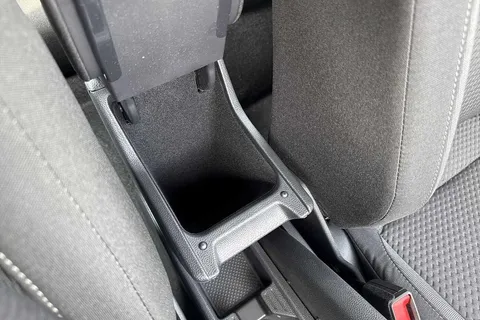 CX75KMK Volkswagen Polo 1.0 TSI Life 5dr Thumbnail #39