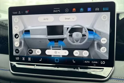 CY25ABF Volkswagen Tiguan 2.0 TDI R-Line 5dr DSG Thumbnail #20