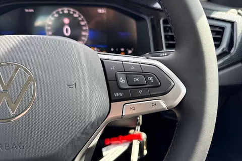 CX75KMK Volkswagen Polo 1.0 TSI Life 5dr Thumbnail #42