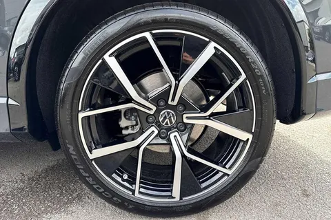 CY25ABF Volkswagen Tiguan 2.0 TDI R-Line 5dr DSG Thumbnail #23