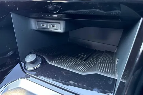 CX75KOB Volkswagen T-Roc 2.0 TDI 150 EVO R-Line 5dr DSG ⭐Black Design Pack⭐ Thumbnail #41