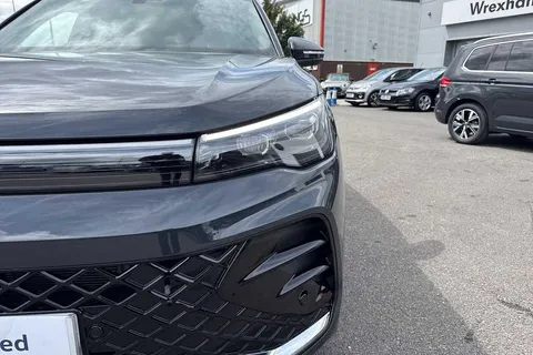 CY25ABF Volkswagen Tiguan 2.0 TDI R-Line 5dr DSG Thumbnail #32