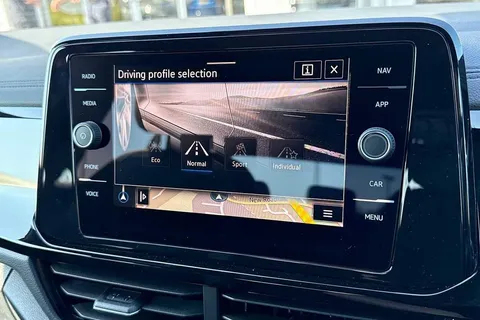 CX75KOB Volkswagen T-Roc 2.0 TDI 150 EVO R-Line 5dr DSG ⭐Black Design Pack⭐ Thumbnail #45