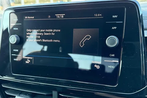 CX75KOB Volkswagen T-Roc 2.0 TDI 150 EVO R-Line 5dr DSG ⭐Black Design Pack⭐ Thumbnail #49