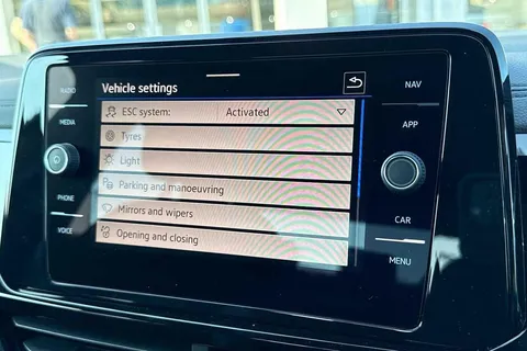 CX75KOB Volkswagen T-Roc 2.0 TDI 150 EVO R-Line 5dr DSG ⭐Black Design Pack⭐ Thumbnail #52