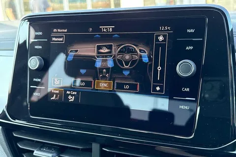 CX75KOB Volkswagen T-Roc 2.0 TDI 150 EVO R-Line 5dr DSG ⭐Black Design Pack⭐ Thumbnail #55