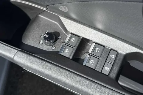 LR74WFH Audi Q4 e-tron 210kW 45 82kWh Sport 5dr Auto [Leather] Thumbnail #19