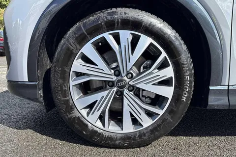 LR74WFH Audi Q4 e-tron 210kW 45 82kWh Sport 5dr Auto [Leather] Thumbnail #25