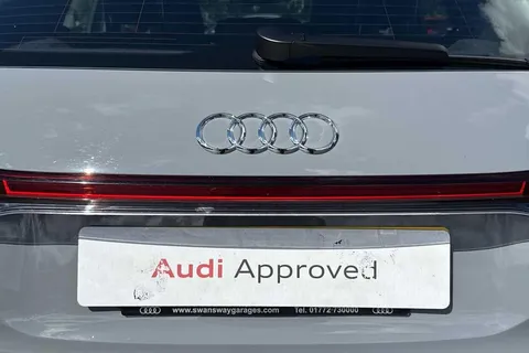 LR74WFH Audi Q4 e-tron 210kW 45 82kWh Sport 5dr Auto [Leather] Thumbnail #38