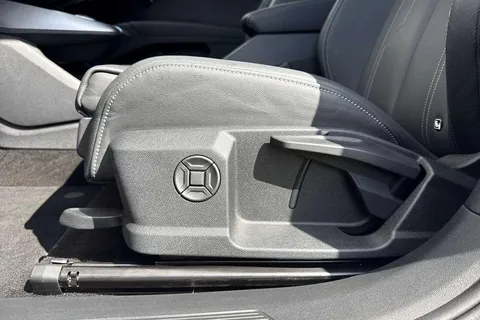 LR74WFH Audi Q4 e-tron 210kW 45 82kWh Sport 5dr Auto [Leather] Thumbnail #45