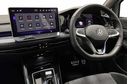 DC25WKY Volkswagen Golf 1.5 TSI 272 GTE eHybrid 5dr DSG Thumbnail #2