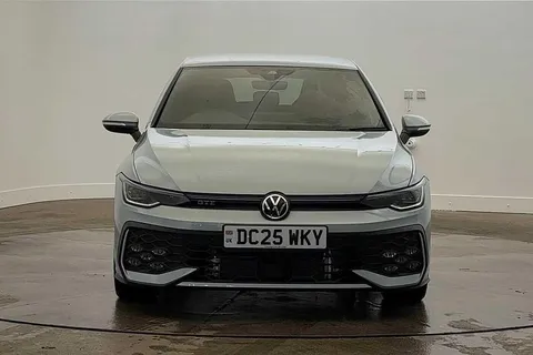 DC25WKY Volkswagen Golf 1.5 TSI 272 GTE eHybrid 5dr DSG Thumbnail #7