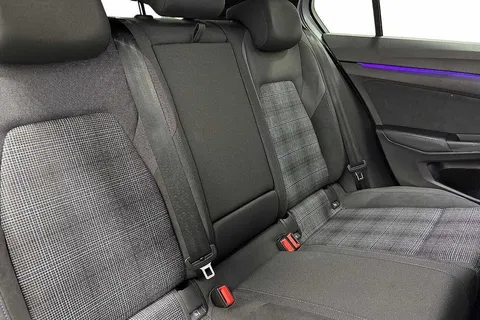 DC25WKY Volkswagen Golf 1.5 TSI 272 GTE eHybrid 5dr DSG Thumbnail #9