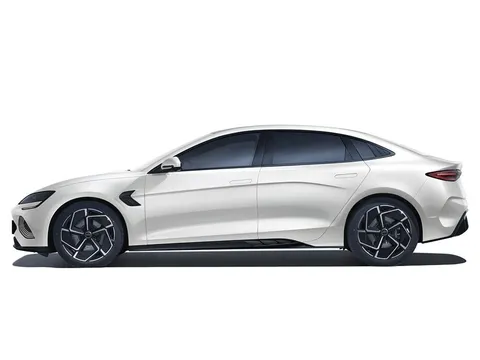  BYD SEAL 82.5kWh Design Auto 4dr Thumbnail #2