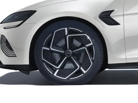  BYD SEAL 82.5kWh Design Auto 4dr Thumbnail #4