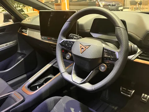  CUPRA Born e-Boost 59kWh V1 Auto 5dr Thumbnail #3