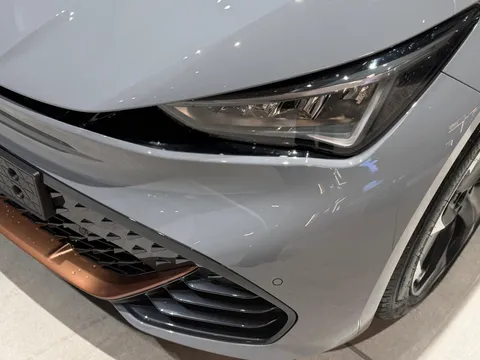  CUPRA Born e-Boost 59kWh V1 Auto 5dr Thumbnail #9