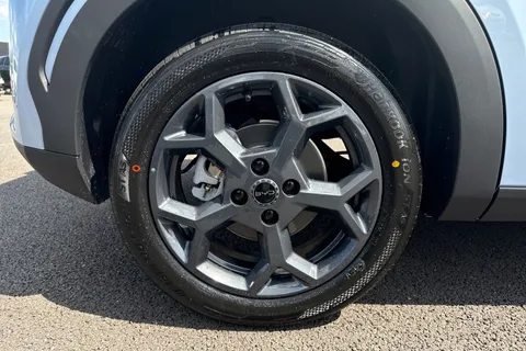 BYD Dolphin Surf 43.2kWh Boost Auto 5dr Thumbnail #22