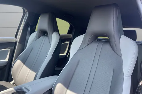 BYD Dolphin Surf 43.2kWh Comfort Auto 5dr Thumbnail #11