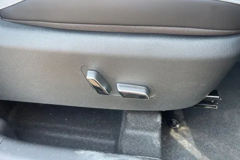 BYD Dolphin Surf 43.2kWh Comfort Auto 5dr Thumbnail #38