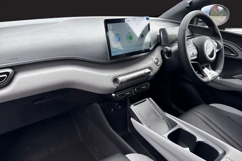  BYD Dolphin Surf 43.2kWh Comfort Auto 5dr Thumbnail #9