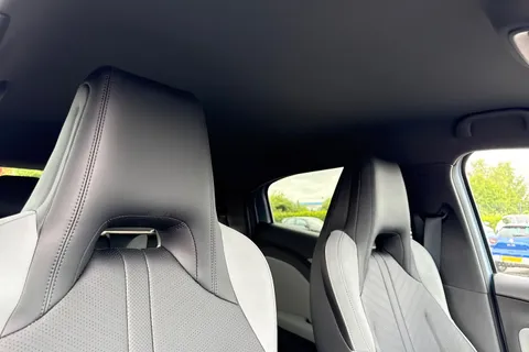  BYD Dolphin Surf 43.2kWh Comfort Auto 5dr Thumbnail #21