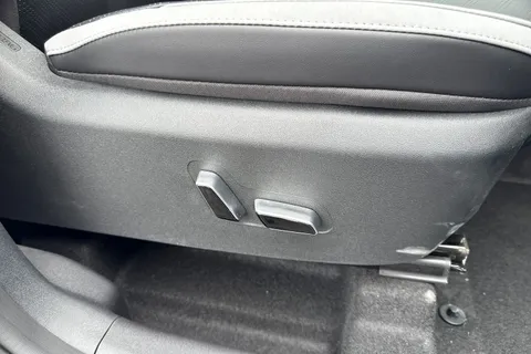  BYD Dolphin Surf 43.2kWh Comfort Auto 5dr Thumbnail #39