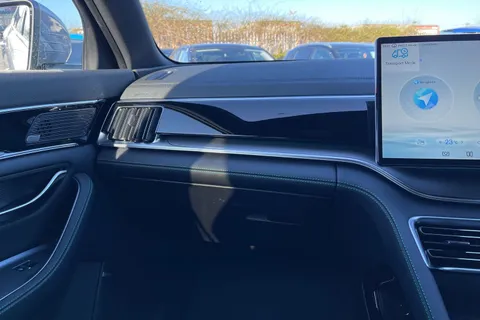  BYD Seal U 1.5 DM-i 26.6kWh Comfort CVT Auto Euro 6 (s/s) 5dr Thumbnail #15