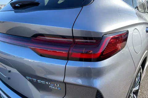  BYD Seal U 1.5 DM-i 26.6kWh Comfort CVT Auto Euro 6 (s/s) 5dr Thumbnail #16