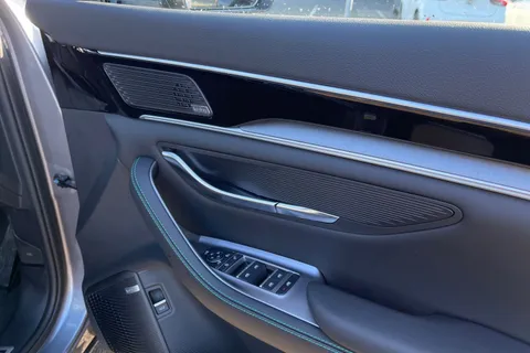 BYD Seal U 1.5 DM-i 26.6kWh Comfort CVT Auto Euro 6 (s/s) 5dr Thumbnail #18