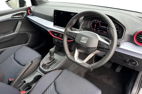  SEAT Ibiza 1.0 TSI FR Black Edition DSG Euro 6 (s/s) 5dr Thumbnail #14