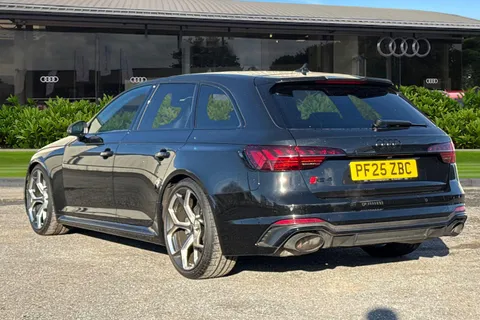 2 of 47 for Audi RS 4 Avant RS 4 Avant edition 25 years 470 PS tiptronic