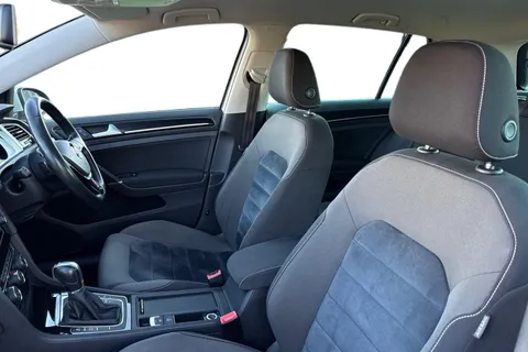 16 of 45 for Volkswagen Golf 2.0 TDI BlueMotion Tech GT DSG Euro 5 (s/s) 5dr