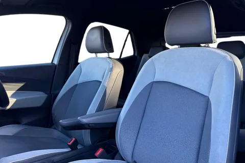 16 of 45 for Volkswagen ID.3 150kW 1ST Edition Pro Power 58kWh 5dr Auto | App Connect | Rear Camera