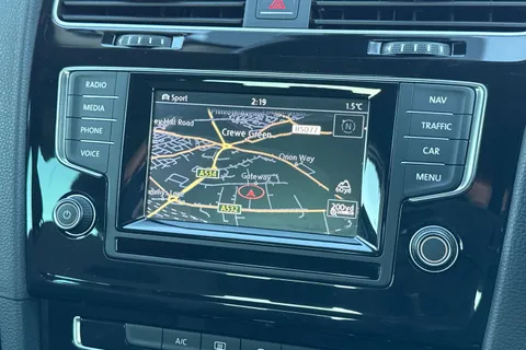 17 of 45 for Volkswagen Golf 2.0 TDI BlueMotion Tech GT DSG Euro 5 (s/s) 5dr