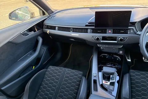 19 of 47 for Audi RS 4 Avant RS 4 Avant edition 25 years 470 PS tiptronic