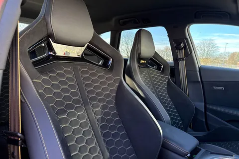 23 of 47 for Audi RS 4 Avant RS 4 Avant edition 25 years 470 PS tiptronic