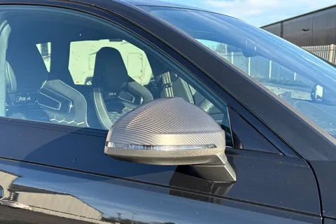 24 of 47 for Audi RS 4 Avant RS 4 Avant edition 25 years 470 PS tiptronic