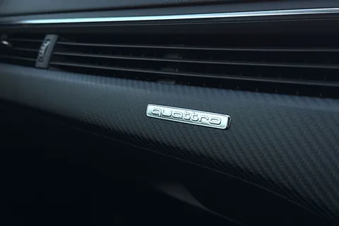 39 of 47 for Audi RS 4 Avant RS 4 Avant edition 25 years 470 PS tiptronic