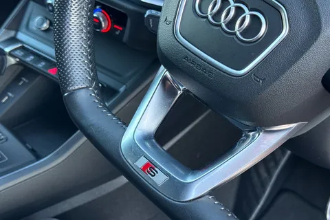 BV21VSO Audi Q3 Edition 1 35 TFSI  150 PS S tronic Thumbnail #47