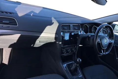 9 of 42 for Volkswagen Golf 1.0 TSI SE Euro 6 (s/s) 5dr