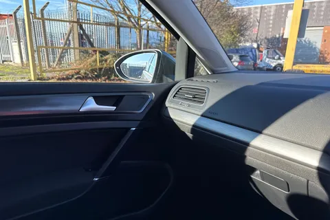 31 of 42 for Volkswagen Golf 1.0 TSI SE Euro 6 (s/s) 5dr