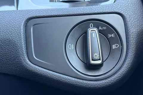 34 of 42 for Volkswagen Golf 1.0 TSI SE Euro 6 (s/s) 5dr