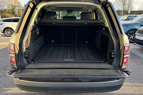 11 of 50 for Land Rover Range Rover 3.0 D300 MHEV Vogue SE SUV 5dr Diesel Auto 4WD Euro 6 (s/s) (300 ps)