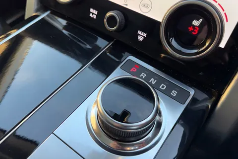 14 of 50 for Land Rover Range Rover 3.0 D300 MHEV Vogue SE SUV 5dr Diesel Auto 4WD Euro 6 (s/s) (300 ps)