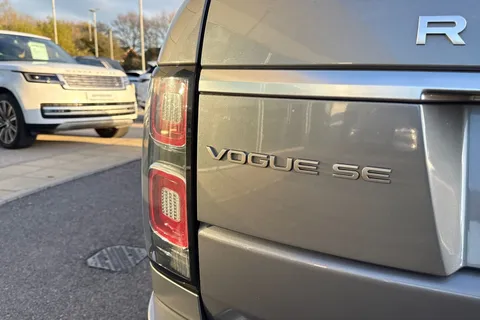 27 of 50 for Land Rover Range Rover 3.0 D300 MHEV Vogue SE SUV 5dr Diesel Auto 4WD Euro 6 (s/s) (300 ps)